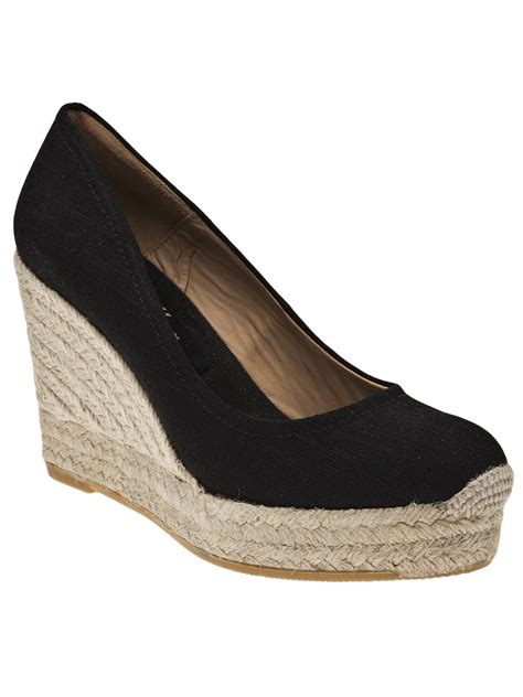 Bettye Muller Closed Toe Wedge In Black Lyst