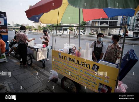 Street Food Vendor Asok Montri Road Aka Soi Sukhumvit Bangkok