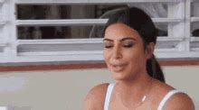 Kim Kardashian Laughing GIFs | Tenor