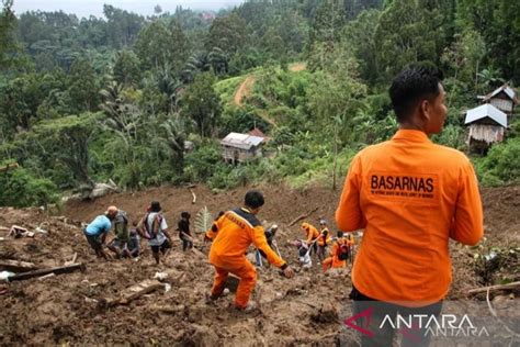 Berhasil Dievakuasi 77 Korban Selamat Longsor Tana Toraja Sulsel