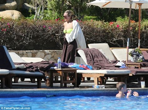 Amanda Bynes Displays Healthy Bikini Body As She Celebrates Her Th Birthday With Her Parents