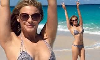 Leann Rimes Shows Off Her Beautifully Toned Gym Honed Bikini Body In