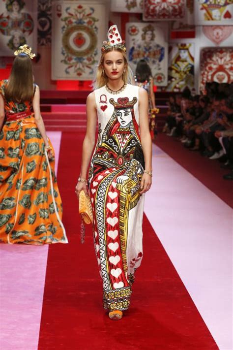Fashion choices | Sfilata di moda, Moda donna autunno, Stile di moda