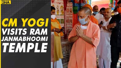 Cm Yogi Adityanath Offers Prayers At Ram Janmabhoomi Temple In Ayodhya