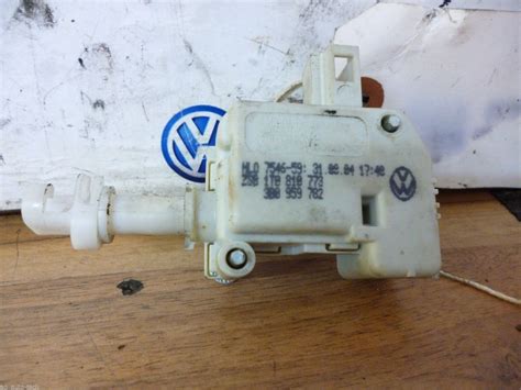 Fuel Flap Release Mechanism T B Vw Touran