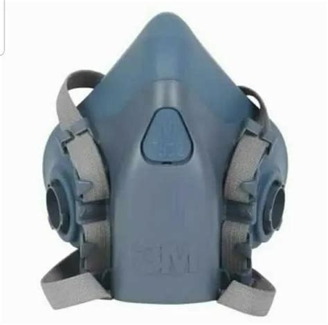 3M 7502 Respirator at Rs 2900/piece | 3M Reusable Respirator in ...