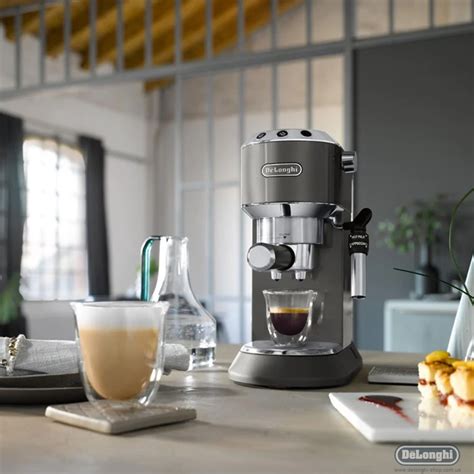 Рожковая кофеварка DeLonghi EC 785 GY Dedica - купить в магазине ...