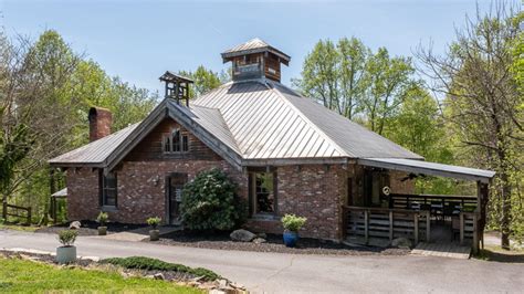 Yadkin Valley Ava Winery With Vineyard Residence And Cabins For Sale