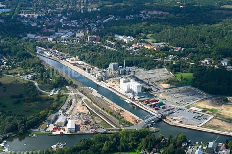 Luftaufnahme Königs Wusterhausen Kaianlagen und Schiffs