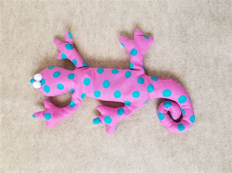 Pink with dots Lizard - Frog Lady