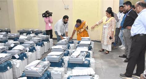 3 Layer Security At Strong Rooms For Safety Of Evms