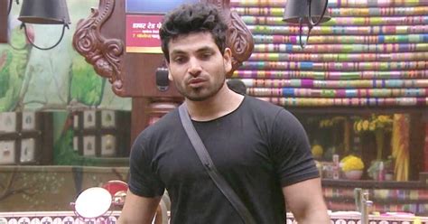 Bigg Boss S First Runners Up Shiv Thakare Gets A Warm Heartfelt