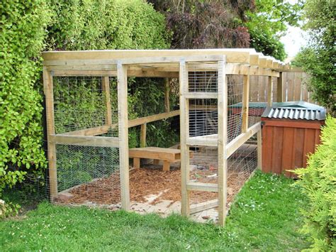 8 Cheap DIY Dog Run Ideas in Backyard