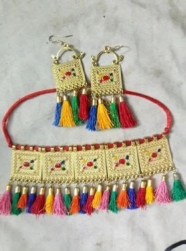 Multicolor Gold Oxidised Artificial Jwellery Chowker Set Diamond Type