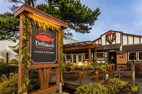 Driftwood Restaurant and Lounge, Cannon Beach, Oregon - Driftwood ...