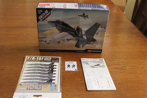 F A F Usn Vfa Jolly Rogers Mcp Plastic Model Airplane Kit