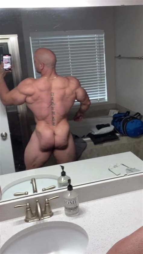 Muscled Ass Video 2 ThisVid