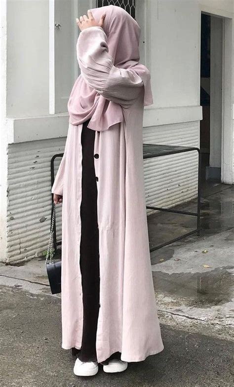 Inspirasi Outfit Hijab Casual Monokrom Hype Abis Artofit