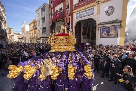 Las Mejores Im Genes De Las Procesiones Del Lunes Santo En Toda Espa A