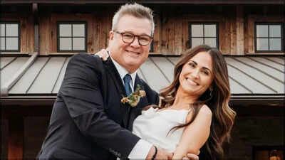Eric Stonestreet Ties the Knot with Co-Star from Modern Family in Joyful Union! - Hunter Games Magazine