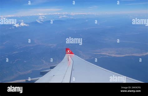 Nepal airlines wing Stock Videos & Footage - HD and 4K Video Clips - Alamy