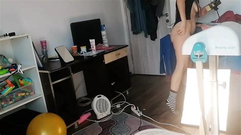 Amateur Milf Massages Herself With A Vibrator Free Porn Xhamster