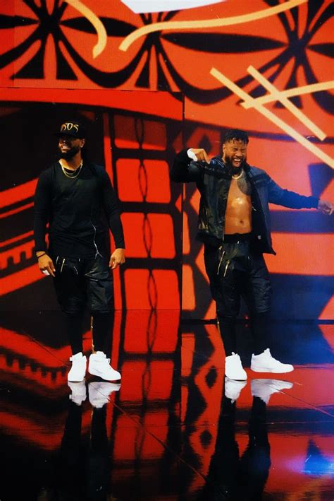 Jimmy & Jey Uso's Epic Entrance at WWE MITB Kick-Off