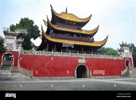 Yueyang Pavilion Hi Res Stock Photography And Images Alamy