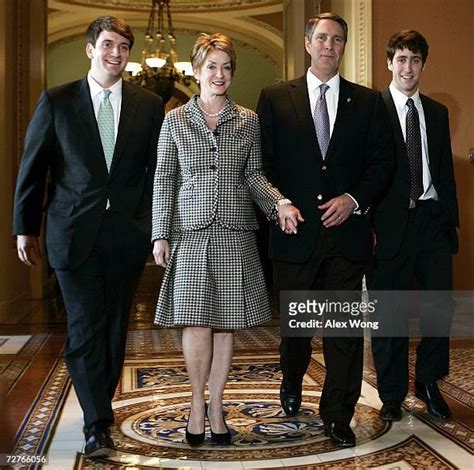 Bill Frist Wife Photos And Premium High Res Pictures Getty Images