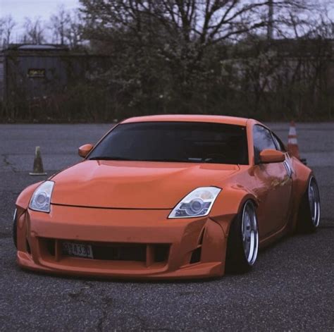 350Z V2 Wide Body Kit – Hyper Hive