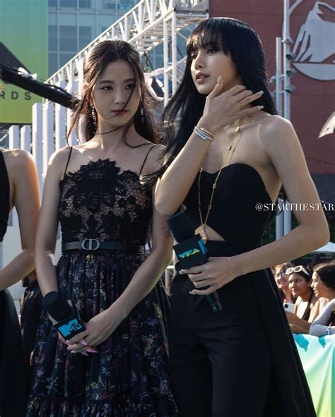 Central Kim Jisoo On Twitter Blackpink Ontem No Red Carpet Do Vmas