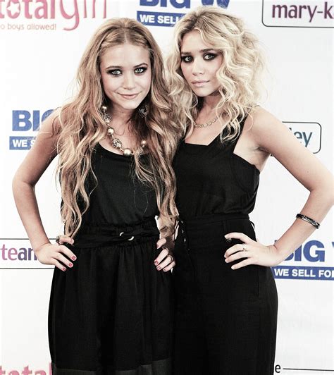 mary-kate and ashley - Mary-Kate & Ashley Olsen Photo (37887470) - Fanpop
