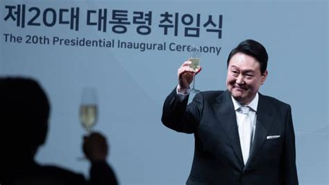 Corea Del Sur Yoon Suk Yeol Asume Como Nuevo Presidente