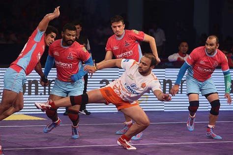 12 Kabaddi Stadiums hosting Vivo PKL and their maximum seating capacity