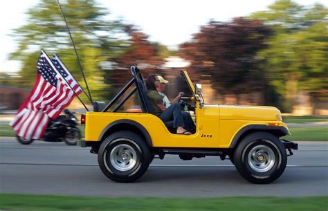 Yellow Jeep Cj 5 At Dream Cruise About As American As You Flickr