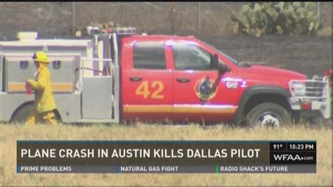 One dead in plane crash north of Austin airport