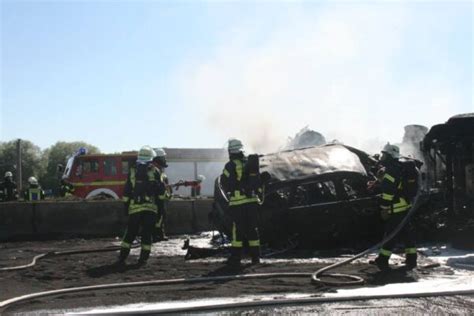 Schwerer Lkw Unfall Auf Der BAB 8 Freiwillige Feuerwehr Geiselbullach