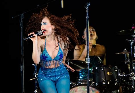 What S The Hot To Go Dance A Quick Guide To Chappell Roan Before Her Hinterland Set