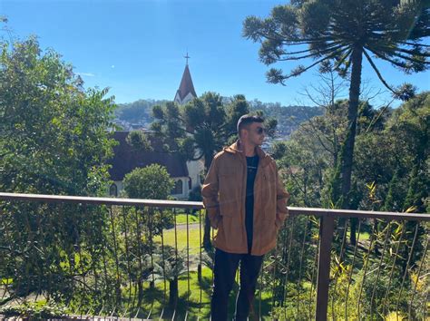 Influenciador E Modelo Raphael Carpejane Visita Gramado No Rio Grande