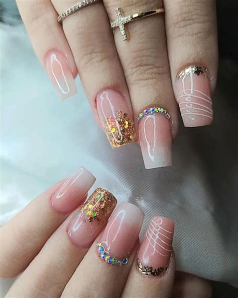 Deslumbra Con Un Toque Dorado Descubre Las Unhas Decoradas Con Folhas