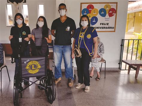 Secretaria De Meio Ambiente E Parceiros Doam Cadeiras De Rodas Para