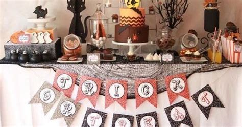 Scary Good Halloween Tablescape Ideas For The Creepiest Holiday Of The