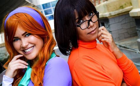 Cosplays Veja Belas Caracterizações De Daphne E Velma De Scooby Doo