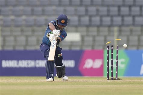 Chamari Athapaththu is bowled by a Jahanara Alam inswinger ...