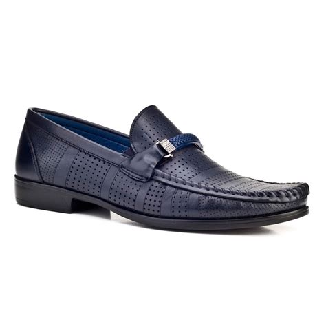 Callaghan Shoes// Navy