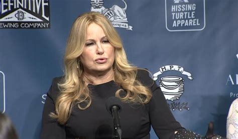 ‘Bend, and snap!’: Legally Blonde star Jennifer Coolidge sends video ...