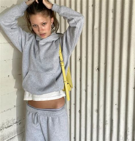 Pin By Sex And Calories On Pinterest Is A Prude In Fitness Fashion Sweats Outfit