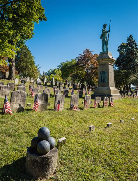 A Walking Tour of Sleepy Hollow Cemetery | Getaway Mavens