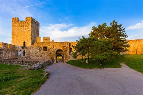 Kalemegdan fortress Beograd - Serbia — Stock Photo © Violin #139369808