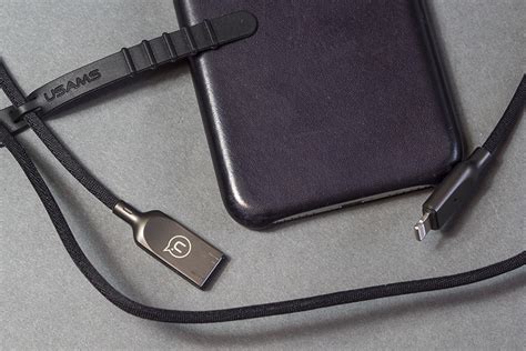 К нам приехал кабель Lightning с AliExpress. Ништяк за 400 рублей!